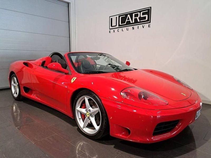 Begagnad Ferrari 360 400 HK (294 kW) 2002 Röd Cab