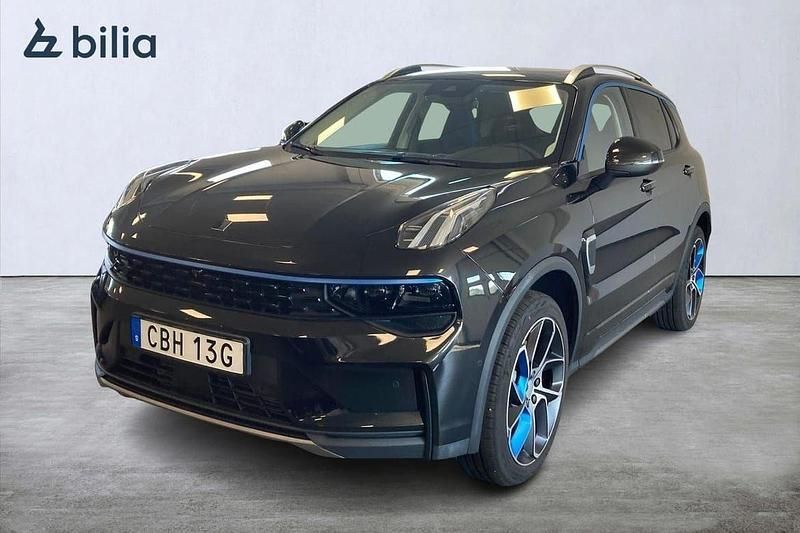 Svart Begagnad 2022 Lynk & Co 01 SUV | 309 900 kr (Marknadspris) - Bild 1/3