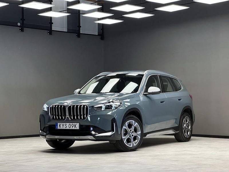Begagnad BMW X1 xLine 326 HK (239 kW) 2024 Grön SUV