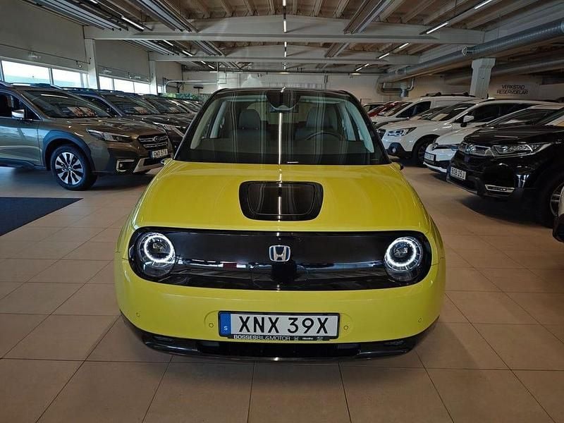 Begagnad Honda e Advance 113 kW (154 HK) 2020 Gul Halvkombi