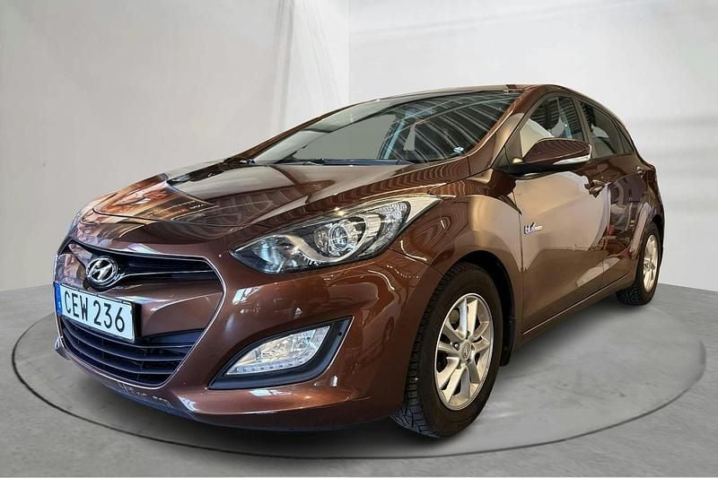 Brun Begagnad 2014 Hyundai i30 | 59 000 kr (Bra pris) - Bild 1/4