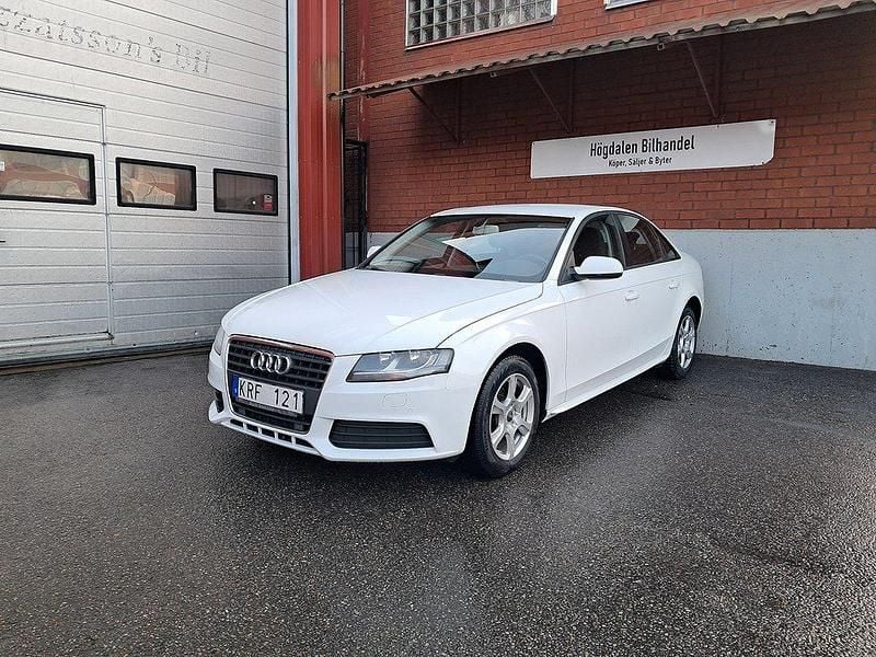 Vit Begagnad 2010 Audi A4 Sedan | 69 900 kr (Marknadspris) - Bild 1/4