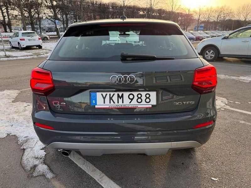 Begagnad Audi Q2 Proline 116 HK (85 kW) 2018 Grå SUV