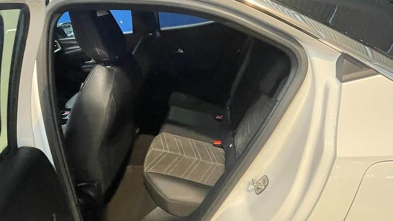 Begagnad Opel Mokka GS Line 131 HK (96 kW) 2023 Vit SUV