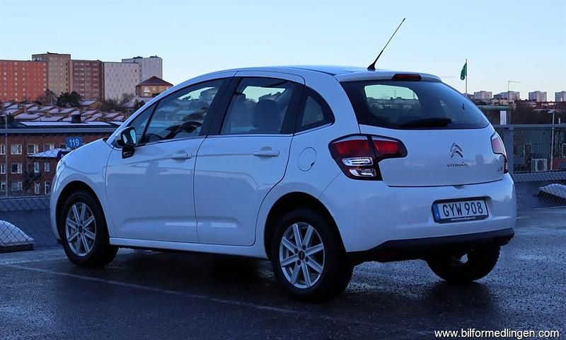 Begagnad Citroën C3 PureTech 82 HK (60 kW) 2016 Vit Halvkombi