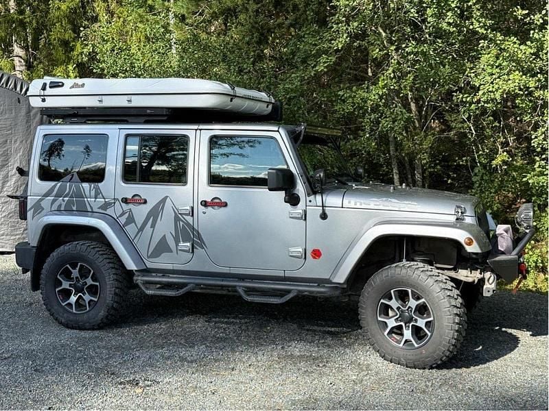 Grå Begagnad 2014 Jeep Wrangler SUV | 390 000 kr (Dyr) - Bild 1/4