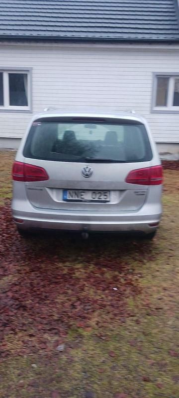 Begagnad VW Sharan 140 HK (102 kW) 2011 Silver Minibuss