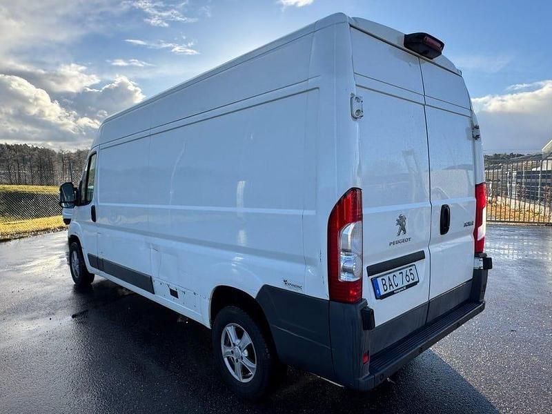 Begagnad Peugeot Boxer 131 HK (96 kW) 2018 Vit Van