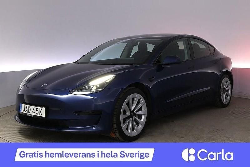 Begagnad Tesla Model 3 Standard Range 235 kW (320 HK) 2022 Blå Sedan