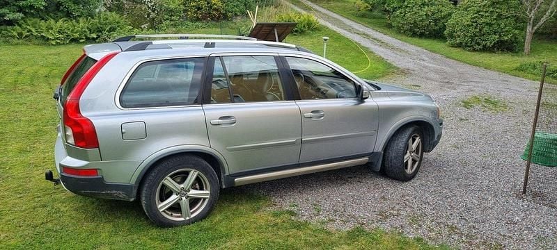 Silver Begagnad 2008 Volvo XC90 SUV | 65 000 kr (Bra pris) - Bild 1/3