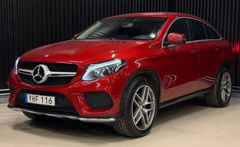 Röd Begagnad 2016 Mercedes GLE350 AMG Sportkupé | 349 900 kr (Marknadspris) - Bild 1/4
