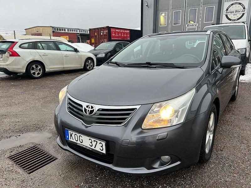 Begagnad Toyota Avensis Business Edition 152 HK (111 kW) 2009 Grå Kombi