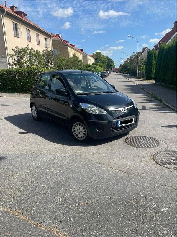 Svart Begagnad 2010 Hyundai i10 Halvkombi | 26 900 kr (Bra pris) - Bild 1/4