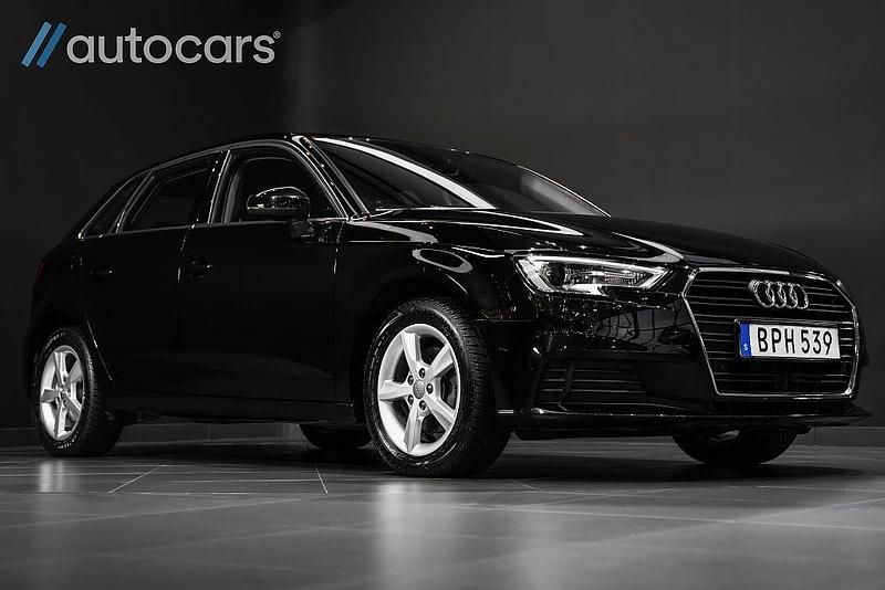 Begagnad Audi A3 Sportback 150 HK (110 kW) 2019 Svart Halvkombi