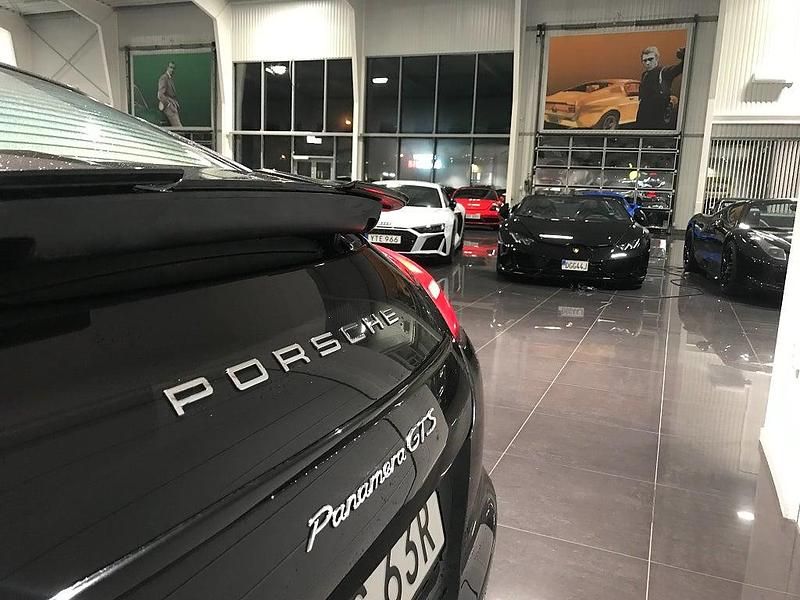 Begagnad Porsche Panamera 430 HK (316 kW) 2013 Svart Halvkombi