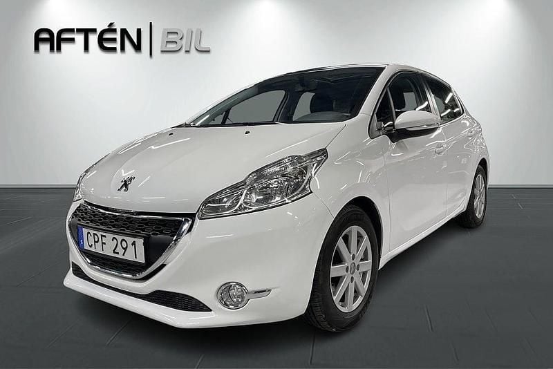 Vit Begagnad 2015 Peugeot 208 Active Halvkombi | 59 800 kr (Bra pris) - Bild 1/3