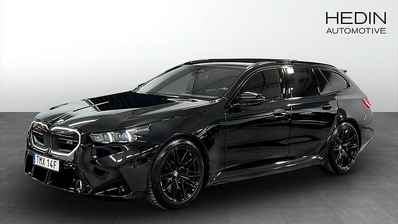 Begagnad BMW M5 Comfort Edition 728 HK (535 kW) 2025 Svart Kombi