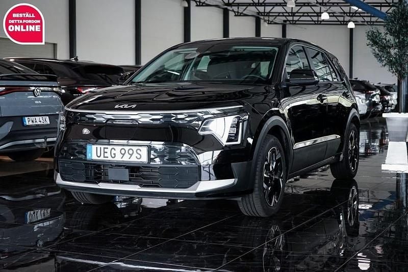 Svart Begagnad 2023 Kia e-Niro LX SUV | 299 900 kr (Marknadspris) - Bild 1/4