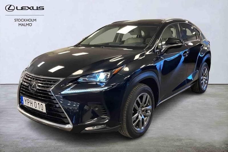 Svart Begagnad 2018 Lexus NX300h Executive Line SUV | 289 000 kr (Marknadspris) - Bild 1/1
