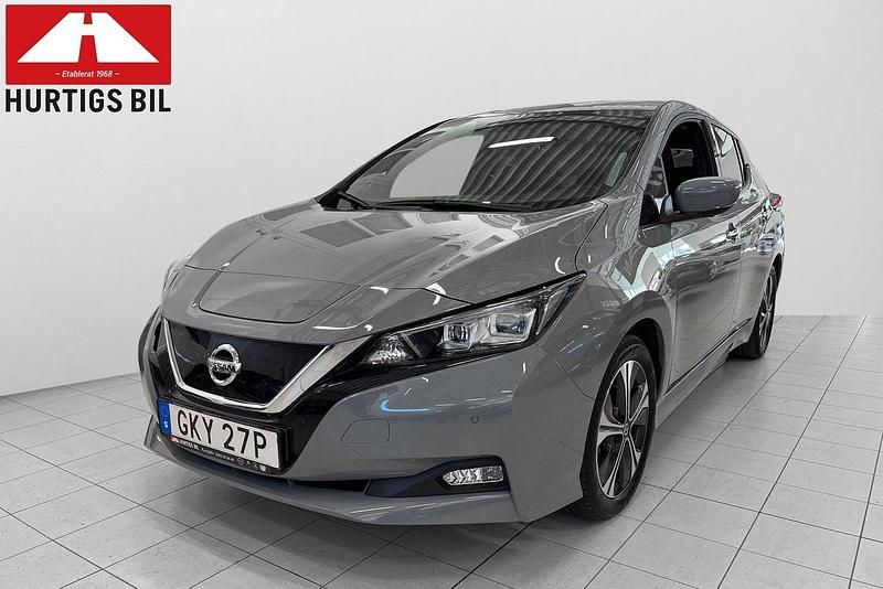 Ljusgrå (grå) Begagnad 2022 Nissan Leaf N-Connecta Halvkombi | 189 900 kr (Marknadspris) - Bild 1/4