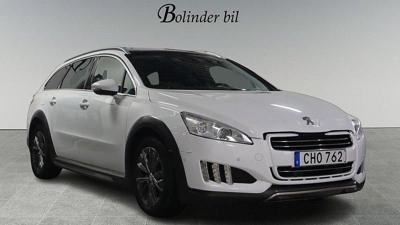 Vit Begagnad 2014 Peugeot 508 RXH Kombi | 118 900 kr - Bild 1/4