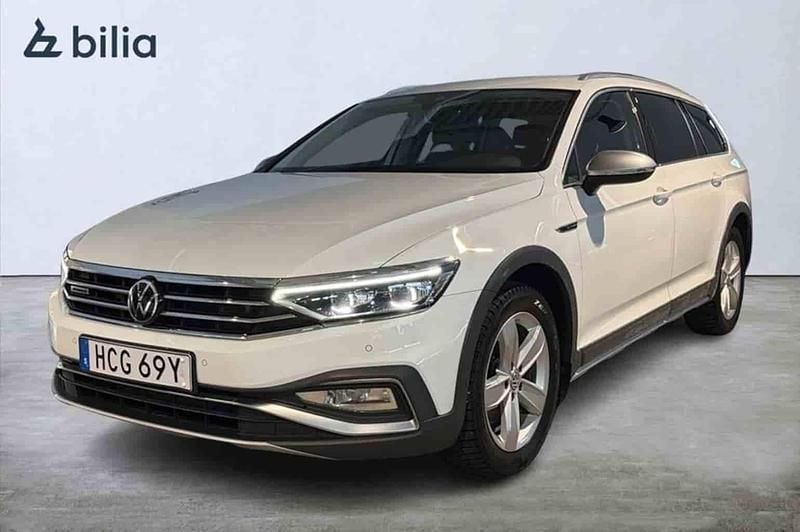 Vit Begagnad 2022 VW Passat Alltrack Kombi | 319 000 kr (Marknadspris) - Bild 1/1