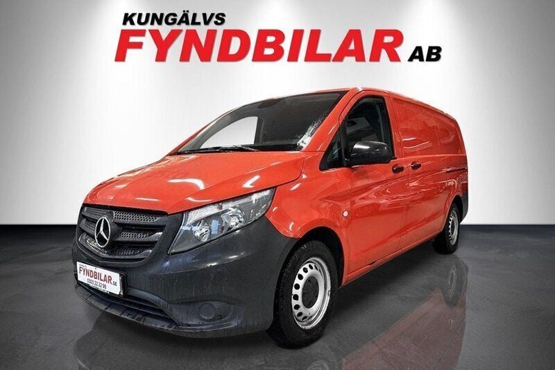 Röd Begagnad 2016 Mercedes Vito Minibuss | 159 900 kr (Dyr) - Bild 1/3