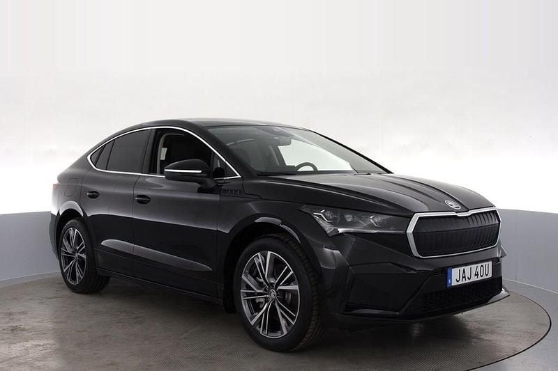 Svart Begagnad 2023 Skoda Enyaq iV SUV | 439 000 kr (Lite dyr) - Bild 1/4