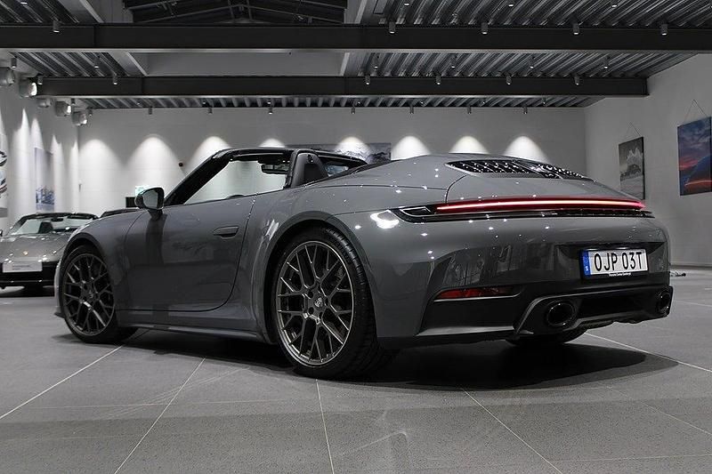 Ny Porsche 911 Carrera S Cabriolet 480 HK (353 kW) 2025 Flerfärgad Cab