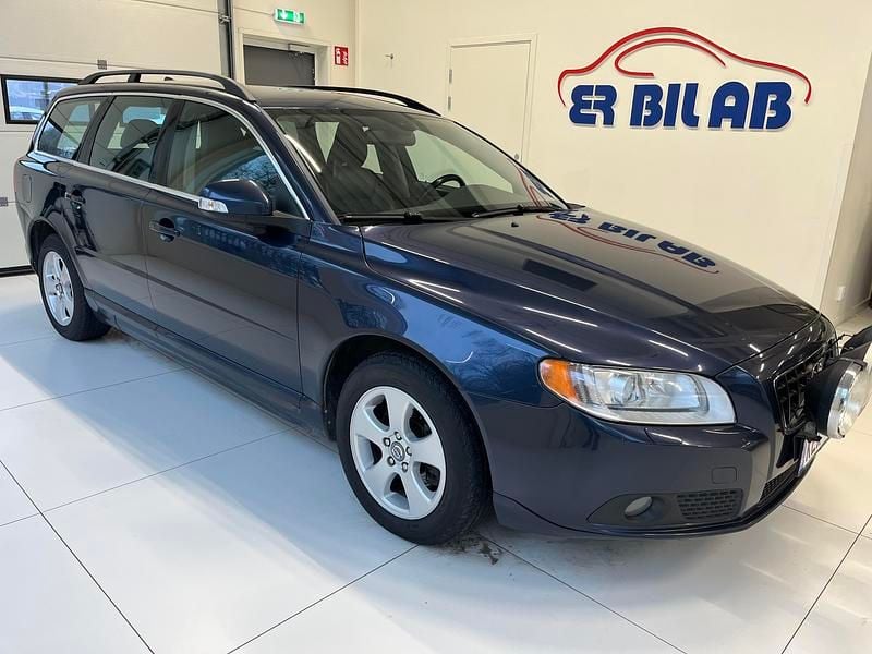 Blå Begagnad 2010 Volvo V70 Kombi | 63 900 kr (Marknadspris) - Bild 1/4