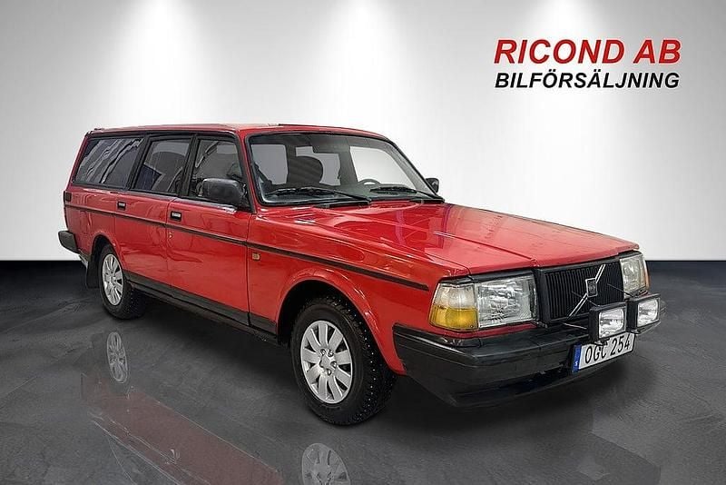Begagnad Volvo 245 116 HK (85 kW) 1989 Röd Kombi