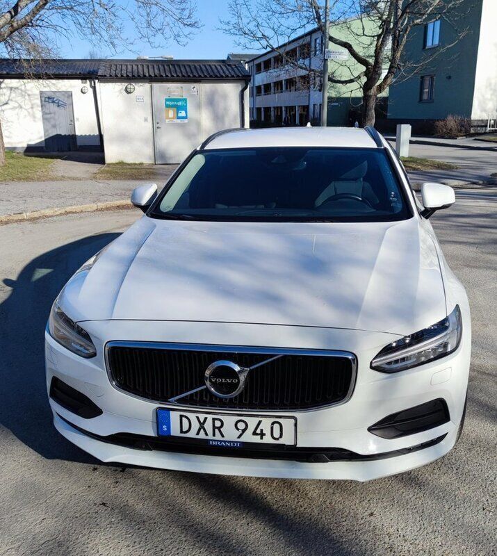 Vit Begagnad 2018 Volvo V90 Business Edition Kombi | 218 900 kr (Marknadspris) - Bild 1/4