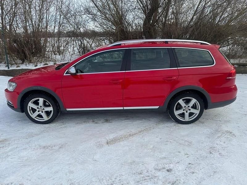 Begagnad VW Passat Alltrack 177 HK (130 kW) 2014 Röd Kombi