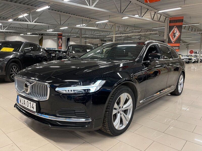 Svart Begagnad 2023 Volvo V90 Core Kombi | 418 000 kr (Lite dyr) - Bild 1/4