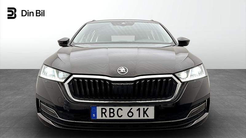 Begagnad Skoda Octavia Style 150 HK (110 kW) 2024 Svart Kombi