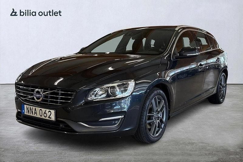 Grå Begagnad 2014 Volvo V60 Summum Kombi | 99 900 kr - Bild 1/4