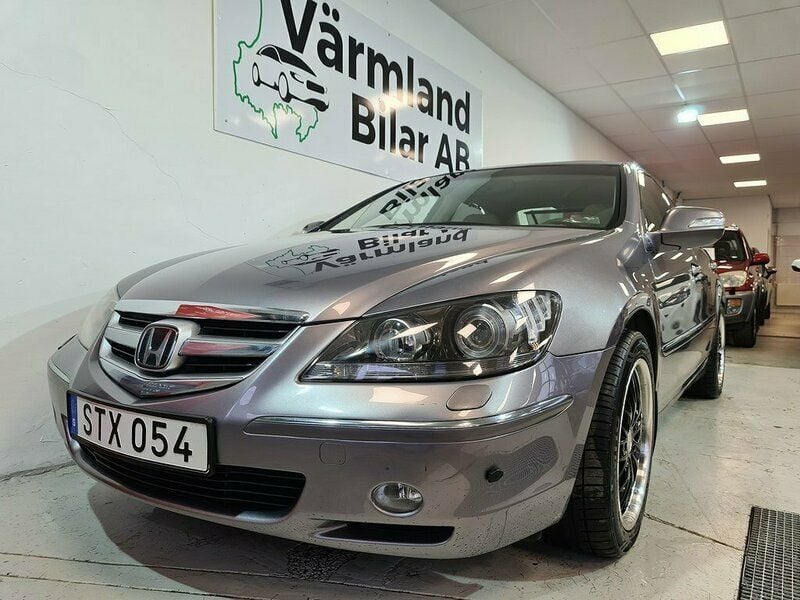 Begagnad Honda Legend 296 HK (217 kW) 2006 Silver Sedan