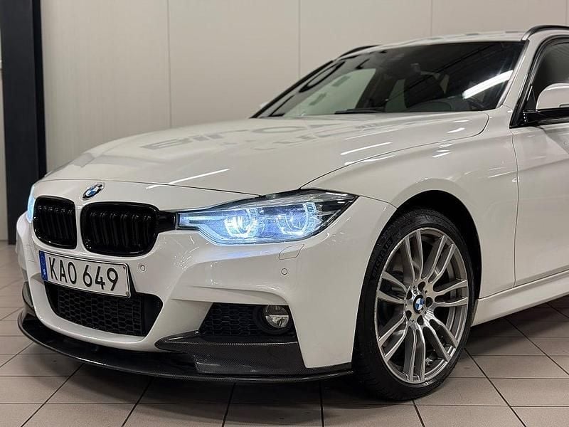 Begagnad BMW 330 M Sport 258 HK (189 kW) 2015 Vit Kombi