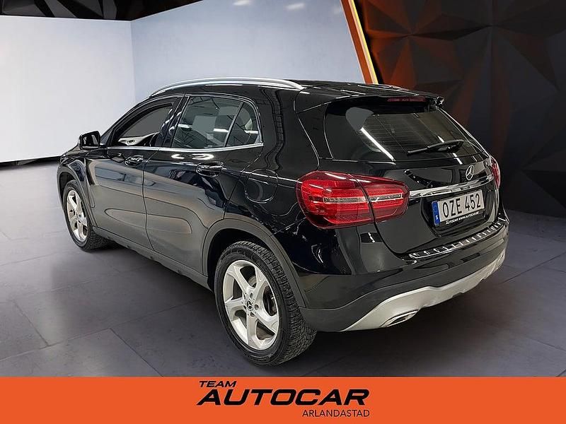 Begagnad Mercedes GLA200 156 HK (114 kW) 2018 Svart SUV
