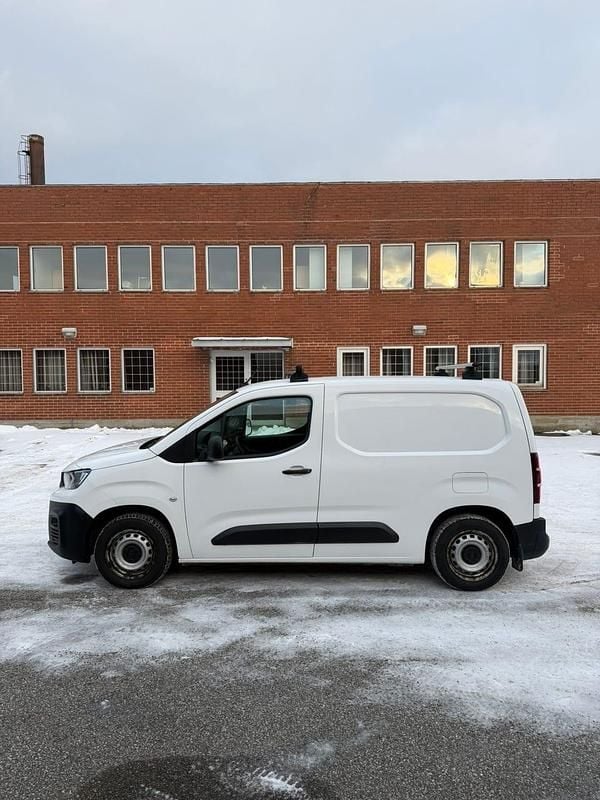 Begagnad Peugeot Partner 76 HK (55 kW) 2020 Vit Minibuss