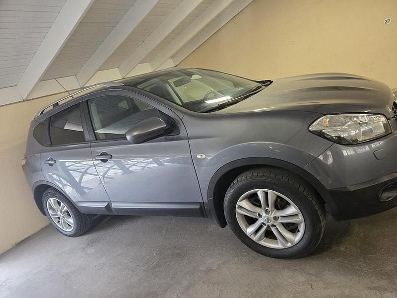 Blå Begagnad 2010 Nissan Qashqai SUV | 50 900 kr (Marknadspris) - Bild 1/2