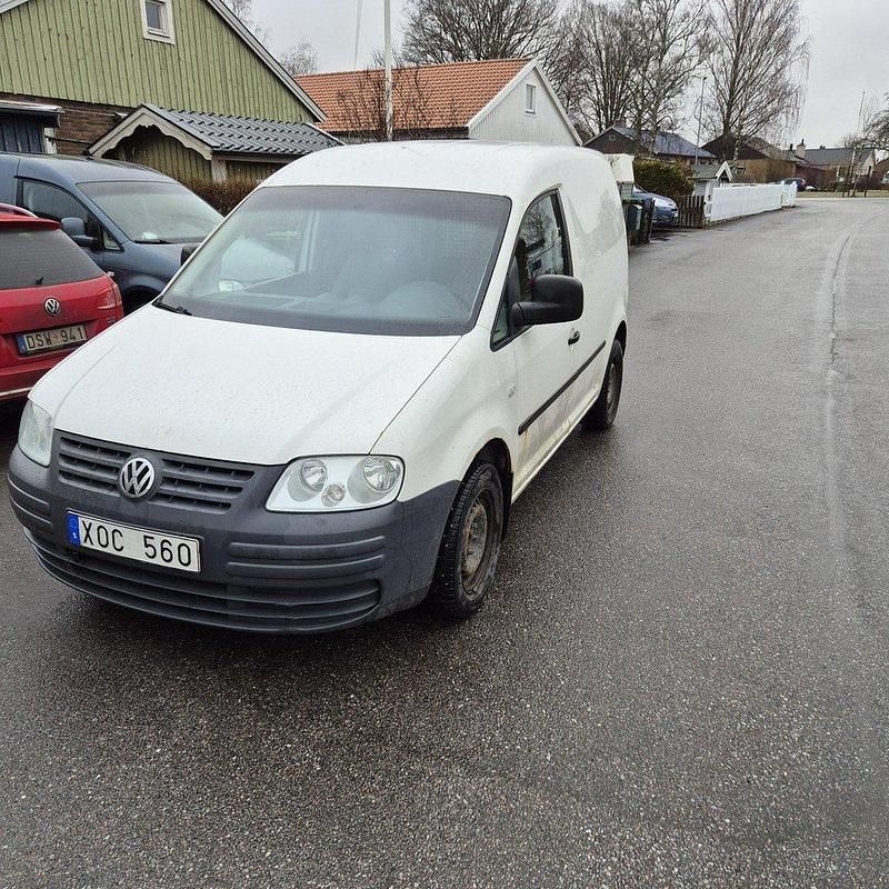 Vit Begagnad 2006 VW Caddy Minibuss | 33 000 kr (Marknadspris) - Bild 1/4