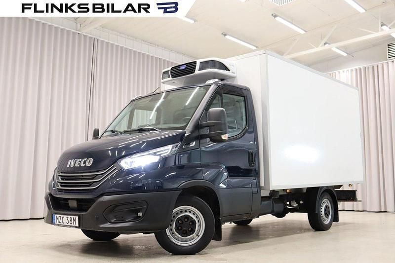 Vit Begagnad 2023 Iveco Daily Van | 379 700 kr (Bra pris) - Bild 1/4