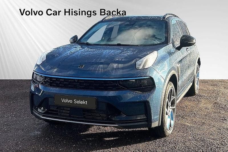 Blå Begagnad 2023 Lynk & Co 01 SUV | 304 900 kr (Marknadspris) - Bild 1/3