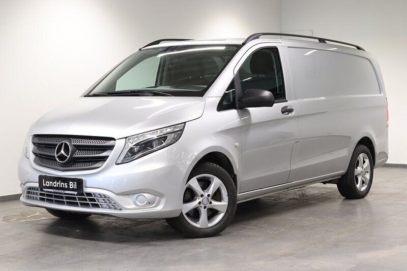 Silver Begagnad 2017 Mercedes Vito Edition 1 Minibuss | 349 000 kr (Superpris) - Bild 1/4