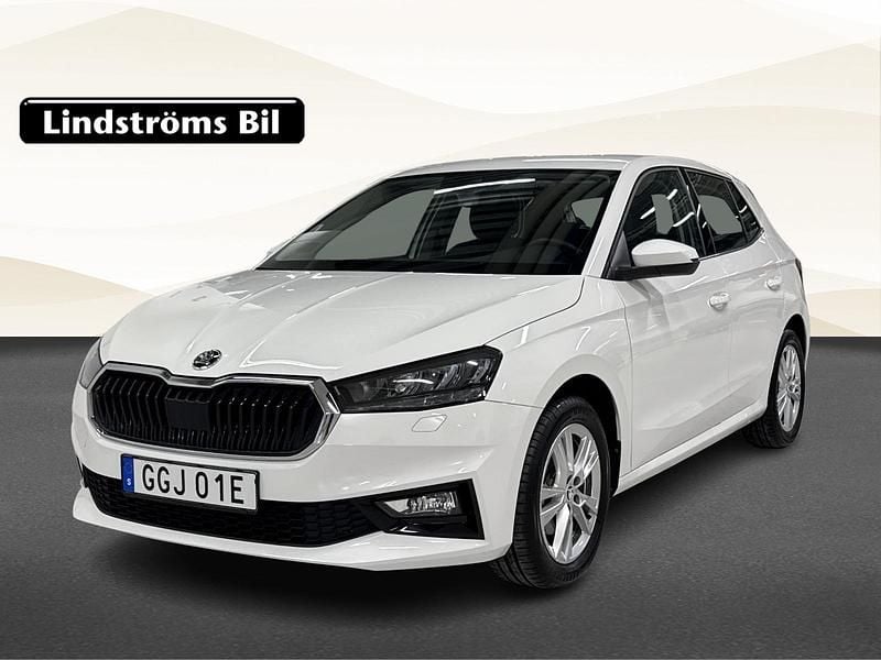Vit Begagnad 2023 Skoda Fabia Style Halvkombi | 209 900 kr (Marknadspris) - Bild 1/3