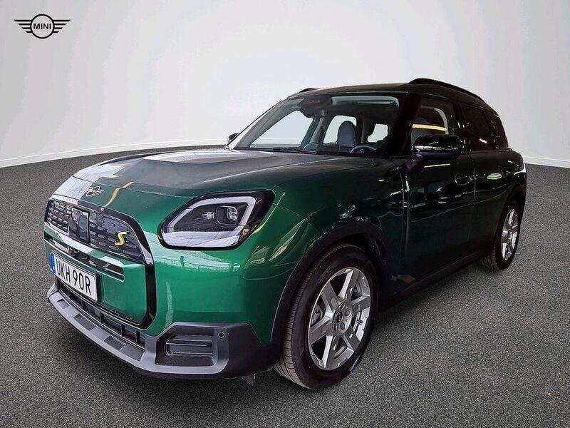 Grön Begagnad 2024 Mini Countryman Classic SUV | 479 900 kr - Bild 1/4