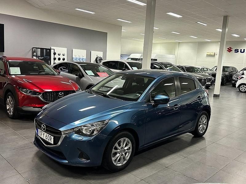 Blå Begagnad 2019 Mazda 2 Vision Halvkombi | 154 900 kr (Marknadspris) - Bild 1/4