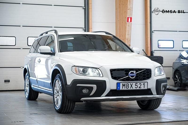 Begagnad Volvo XC70 Momentum 181 HK (133 kW) 2015 Vit Kombi