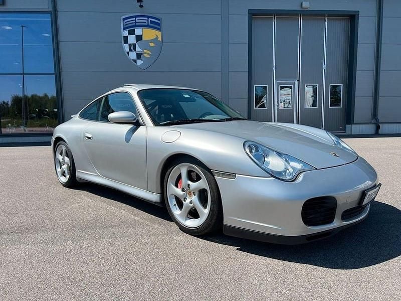 Begagnad Porsche 911 Carrera 4S 320 HK (235 kW) 2002 Silver Sportkupé